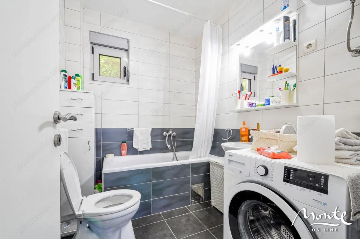 Prodaja, jednosoban stan, 50m², Tivat, Crna Gora