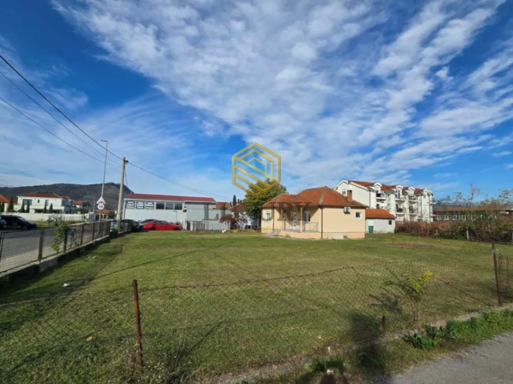 Izdavanje, kuća, 75m², Gornja Gorica, Podgorica