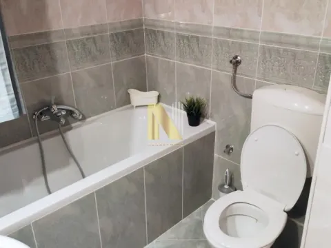 Izdavanje, trosoban stan, 89m², Sajmište, Novi Sad - image 9