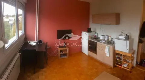 Stan in Cvetkova Pijaca