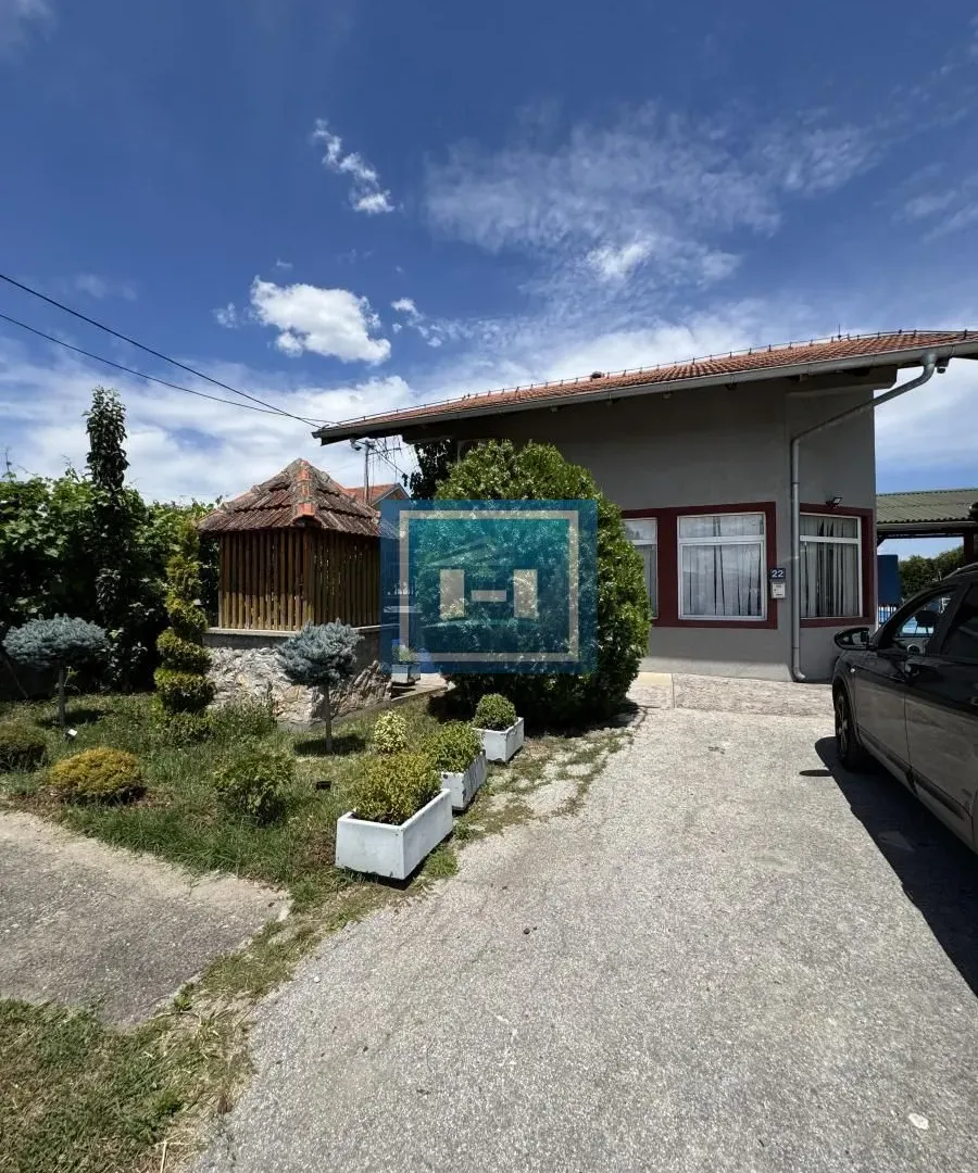 Sale, office space, 69m², Ražanj, Srbija