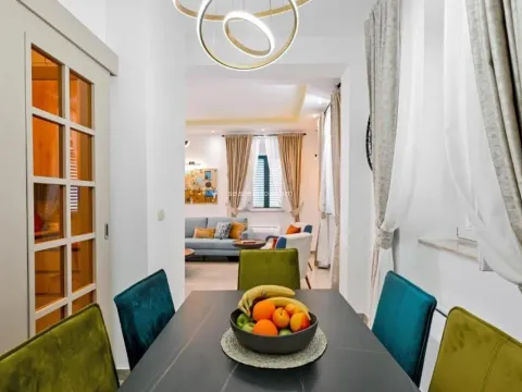 Prodaja, trosoban stan, 90m², Grad, Kotor - image 24