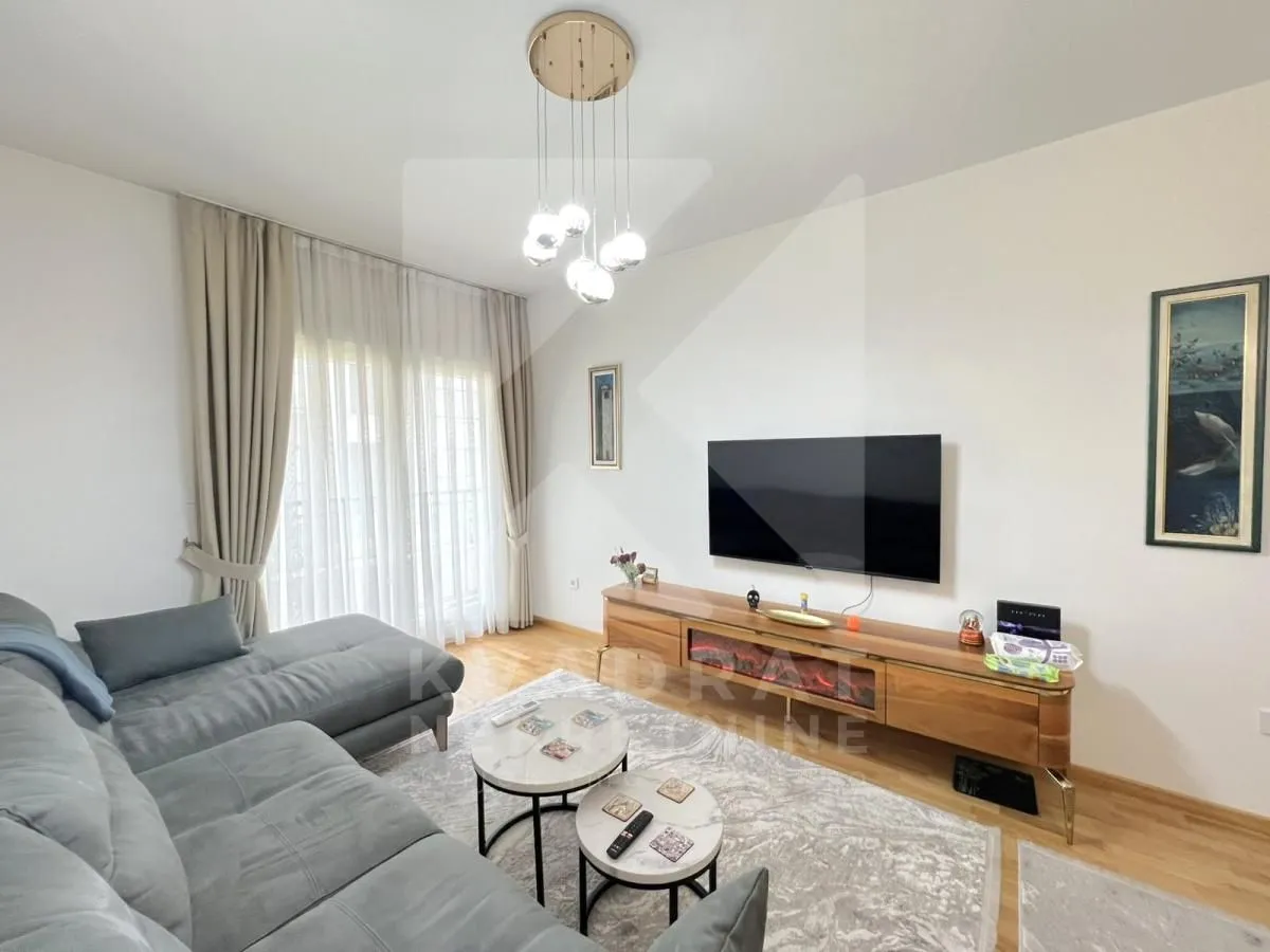Izdavanje, dvosoban stan, 59m², Stara Varoš, Podgorica