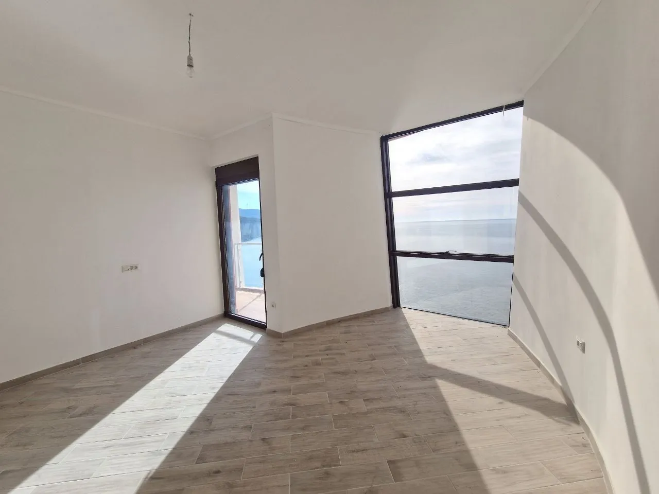 Prodaja, trosoban stan, 227m², Dobra Voda, Budva