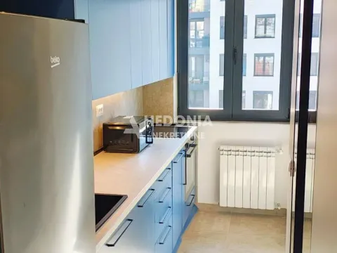 Izdavanje, trosoban stan, 60m², Lion, Zvezdara Sve Podlokacije - image 10