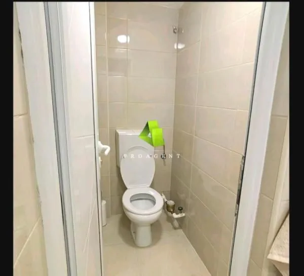Rent, office space, 49m², Medijana, Niš
