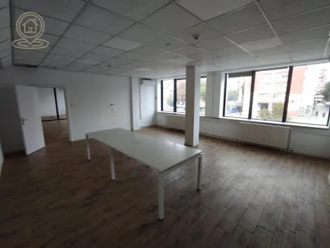 Rent, office space, 200m², Bulevar Oslobodjenja, Novi Sad Sve Podlokacije - image 3