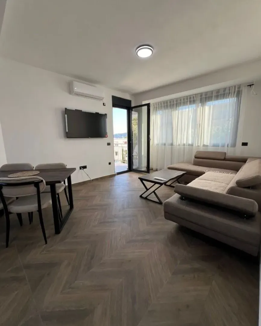 Rent, two bedroom apartment, 85m², Šušanj, Bar
