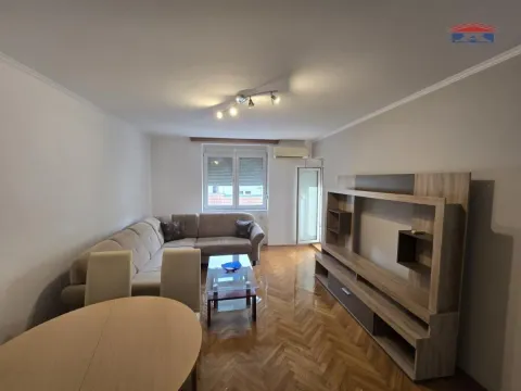 Izdavanje, jednosoban stan, 42m², Grbavica, Novi Sad Sve Podlokacije