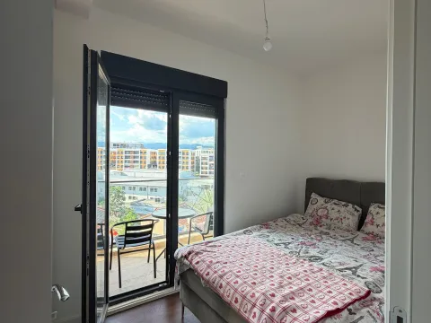 Rent, one bedroom apartment, 38m², City Kvart, Podgorica - image 1