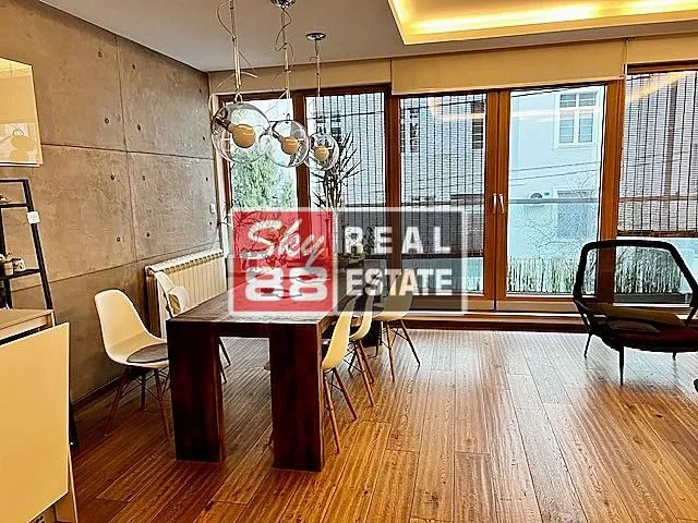 Sale, four bedroom apartment, 115m², Kalenić Pijaca, Vračar Sve Podlokacije