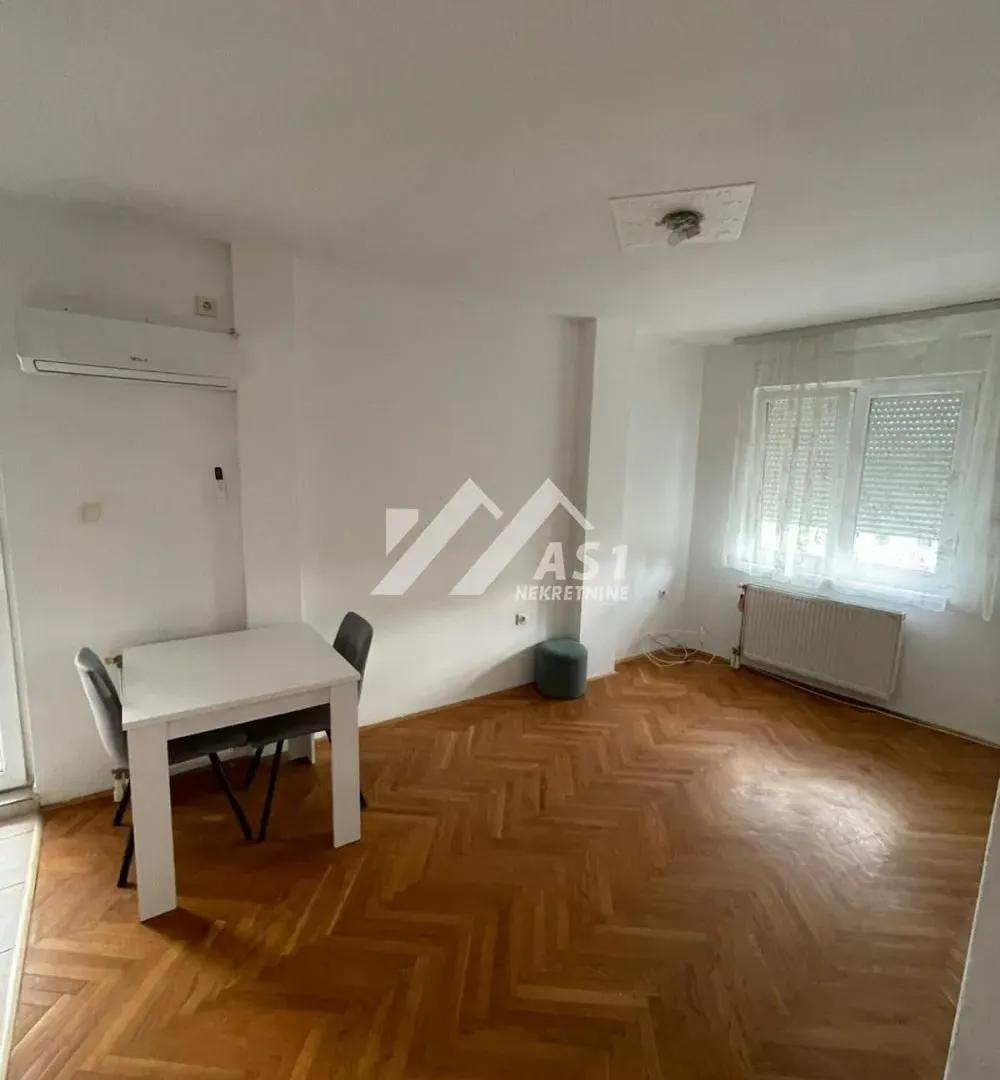 Izdavanje, jednosoban stan, 37m², Rotkvarija, Novi Sad Sve Podlokacije