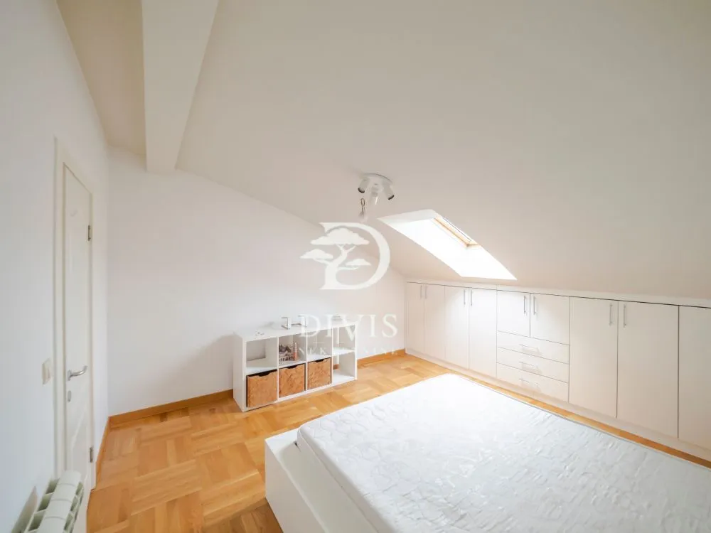 Rent, three bedroom apartment, 85m², Južni Bulevar, Vračar Sve Podlokacije