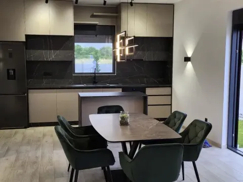 Prodaja, kuća, 154m², Dahna, Podgorica - image 2
