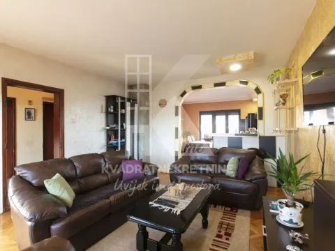 Sale, house, 330m², Zlatica, Podgorica - image 5