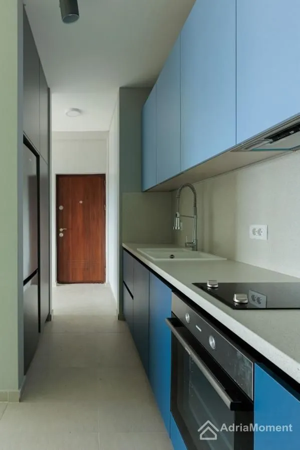 Prodaja, jednosoban stan, 45m², Centar, Tivat