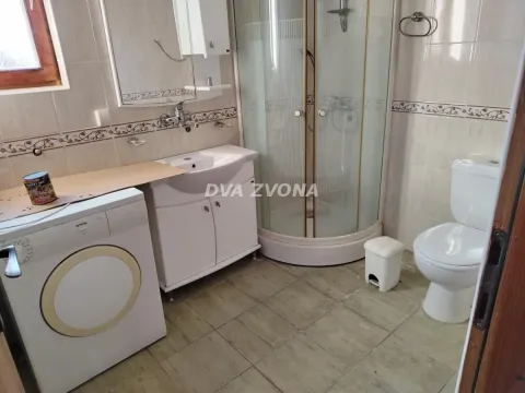 Prodaja, kuća, 170m², Centar, Inđija - image 8