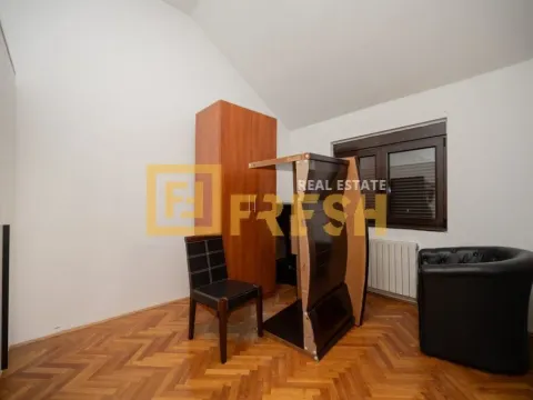 Izdavanje, kuća, 260m², Gorica C, Podgorica - image 17