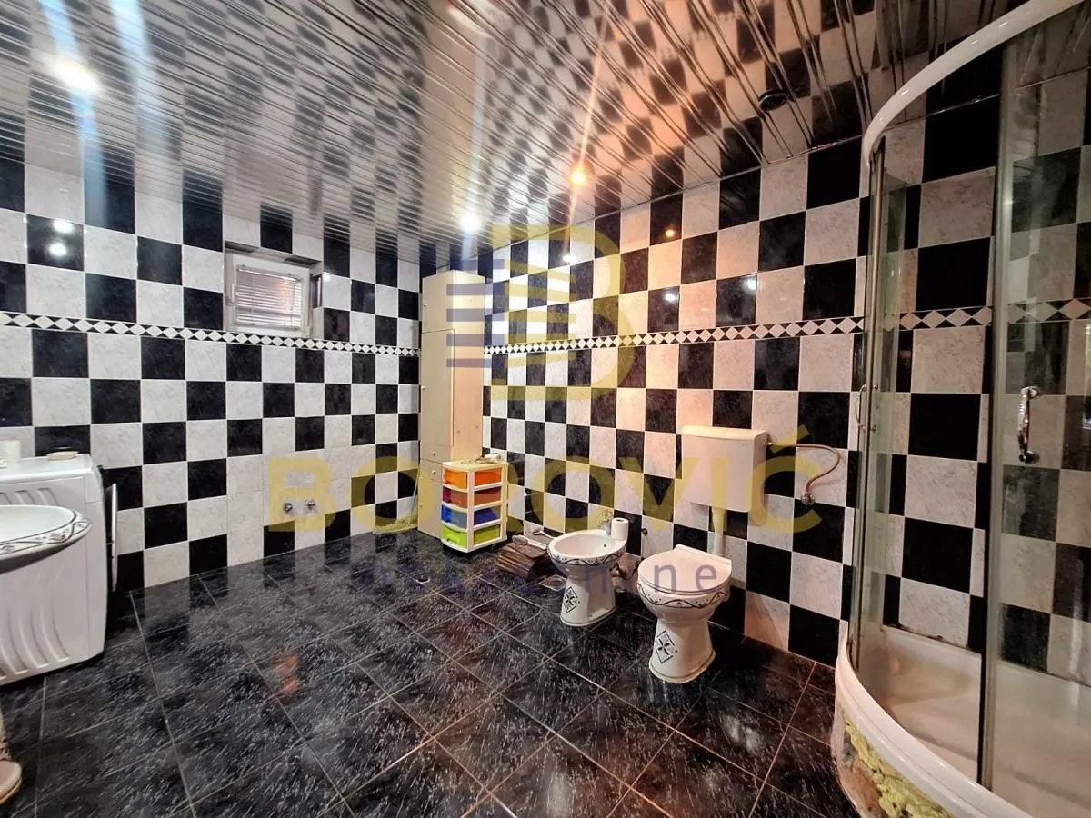 Sale, two bedroom apartment, 71m², Voždovac Sve Podlokacije, Beograd
