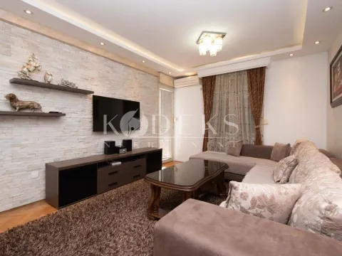 Izdavanje, dvosoban stan, 74m², Stara Varoš, Podgorica - image 3