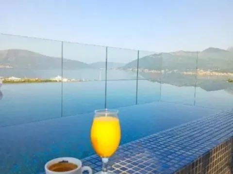 Sale, one bedroom apartment, 50m², Tivat, Crna Gora - image 7