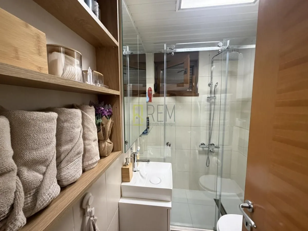 Rent, studio apartment, 28m², Blok 6, Podgorica