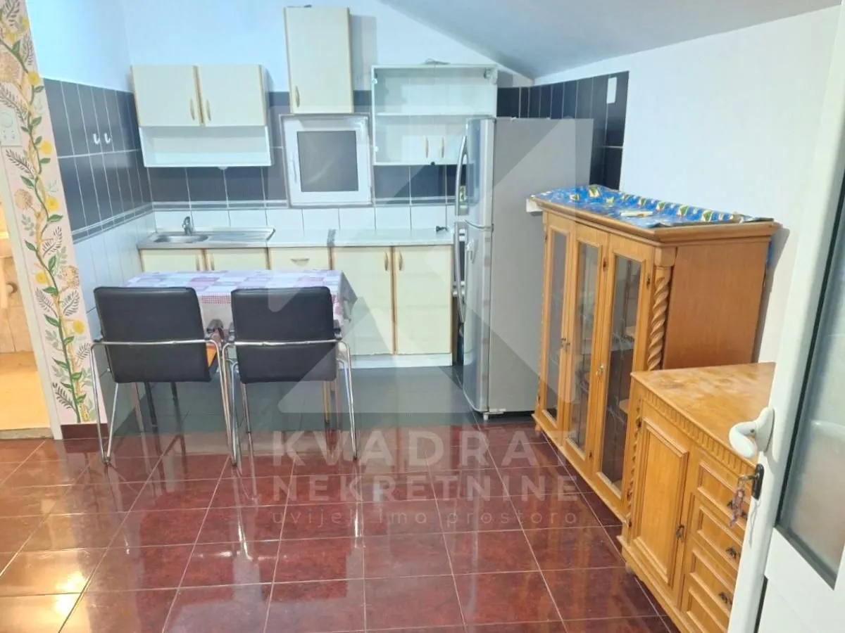 Rent, studio apartment, 25m², Tološka šuma, Podgorica
