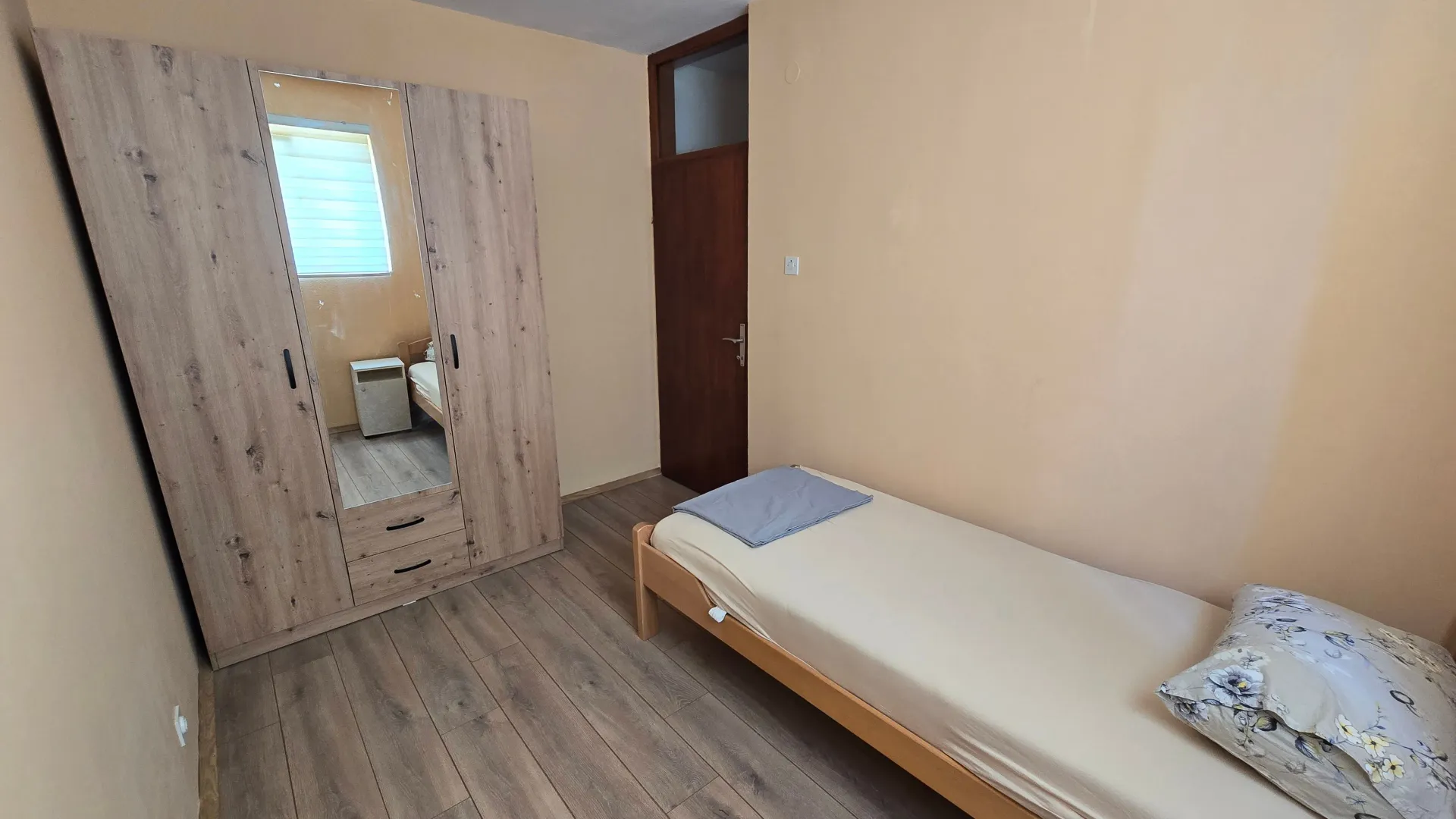 Rent, two bedroom apartment, 60m², Seljanovo, Tivat