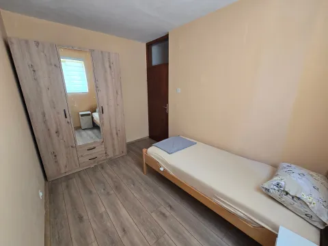 Rent, two bedroom apartment, 60m², Seljanovo, Tivat - image 7