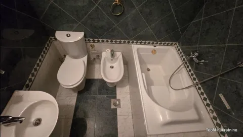 Izdavanje, kuća, 550m², Senjak, Beograd - image 15