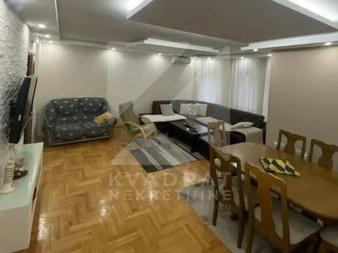 Izdavanje, kuća, 240m², Karaburško Polje, Podgorica - image 4