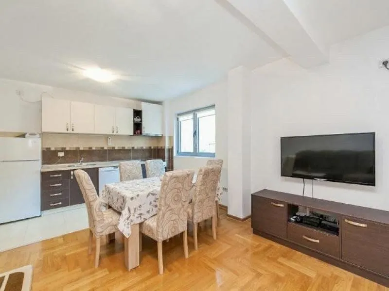 Prodaja, dvosoban stan, 80m², Sveti Stefan, Budva