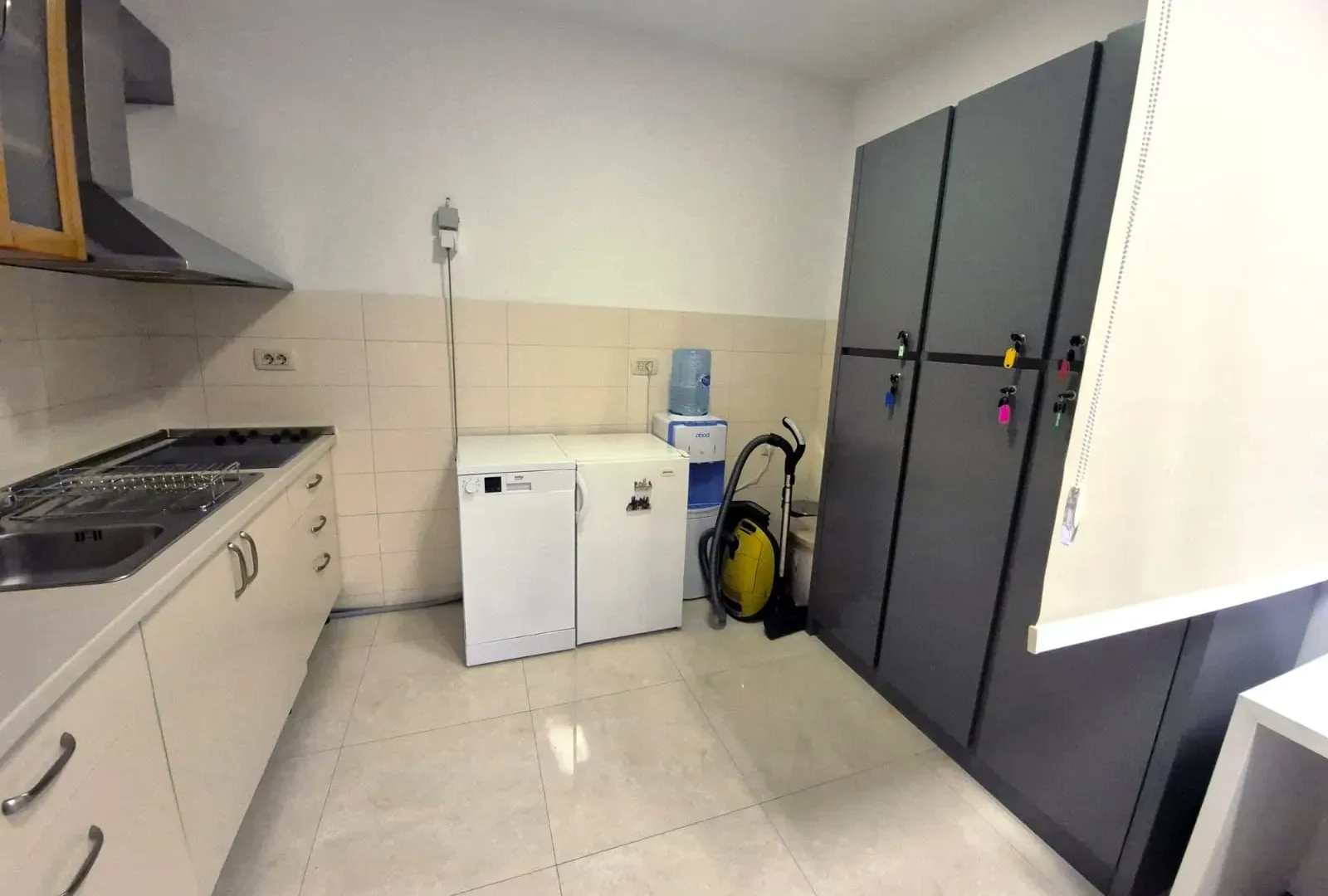 Rent, three bedroom apartment, 75m², City Kvart, Podgorica