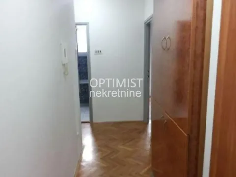 Sale, three bedroom apartment, 52m², Vračar Hram, Vračar Sve Podlokacije - image 4