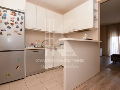 Prodaja, kuća, 130m², Malo Brdo, Podgorica - image 4