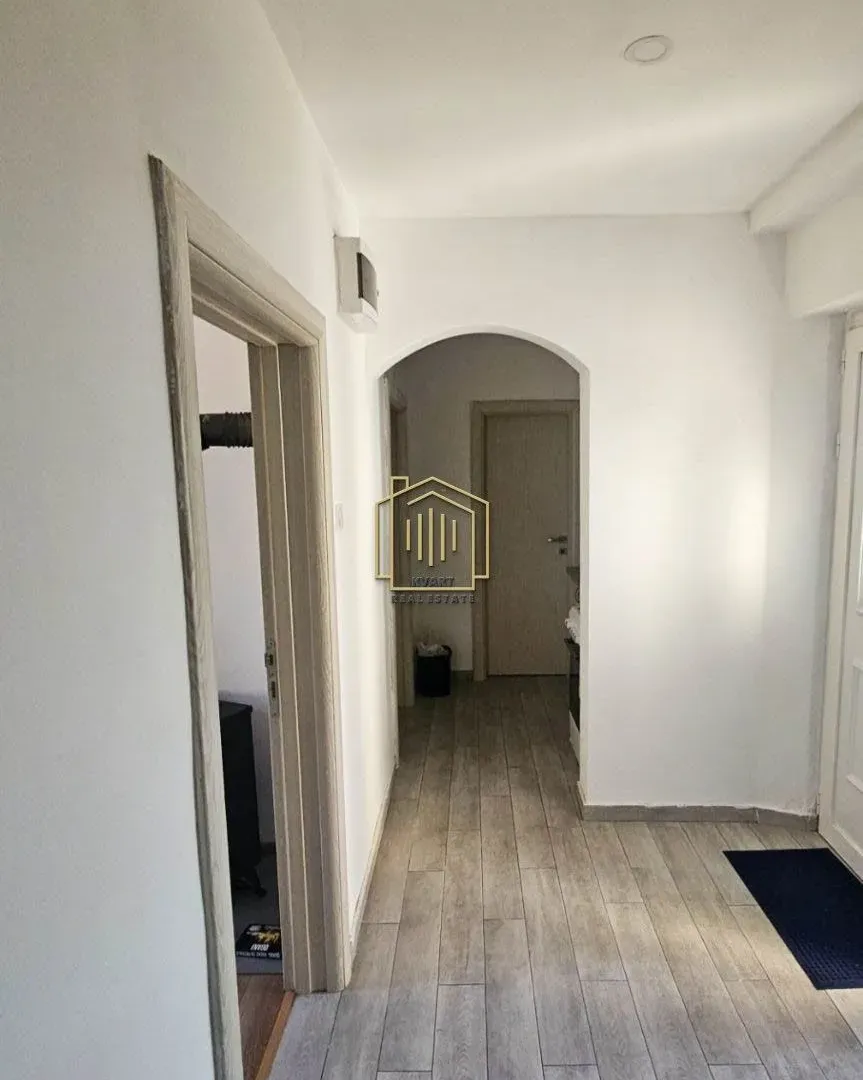 Izdavanje, dvosoban stan, 70m², Podgorica, Crna Gora