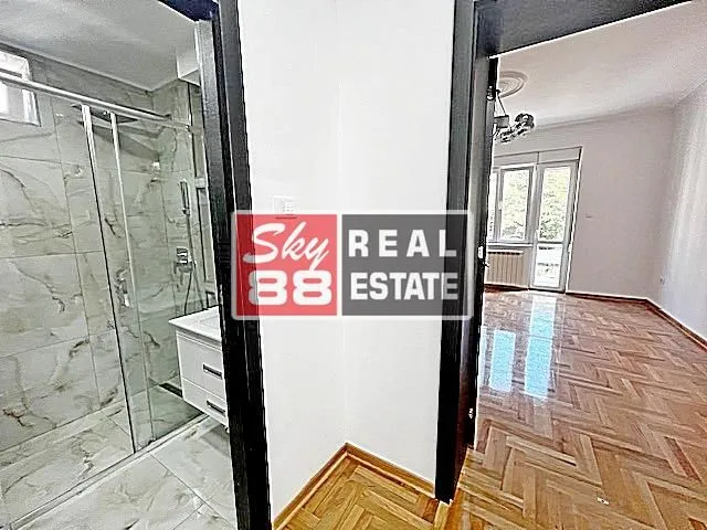 Prodaja, dvosoban stan, 50m², Vračar Sve Podlokacije, Beograd