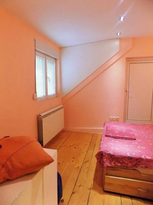Izdavanje, trosoban stan, 94m², Savski Venac, Beograd