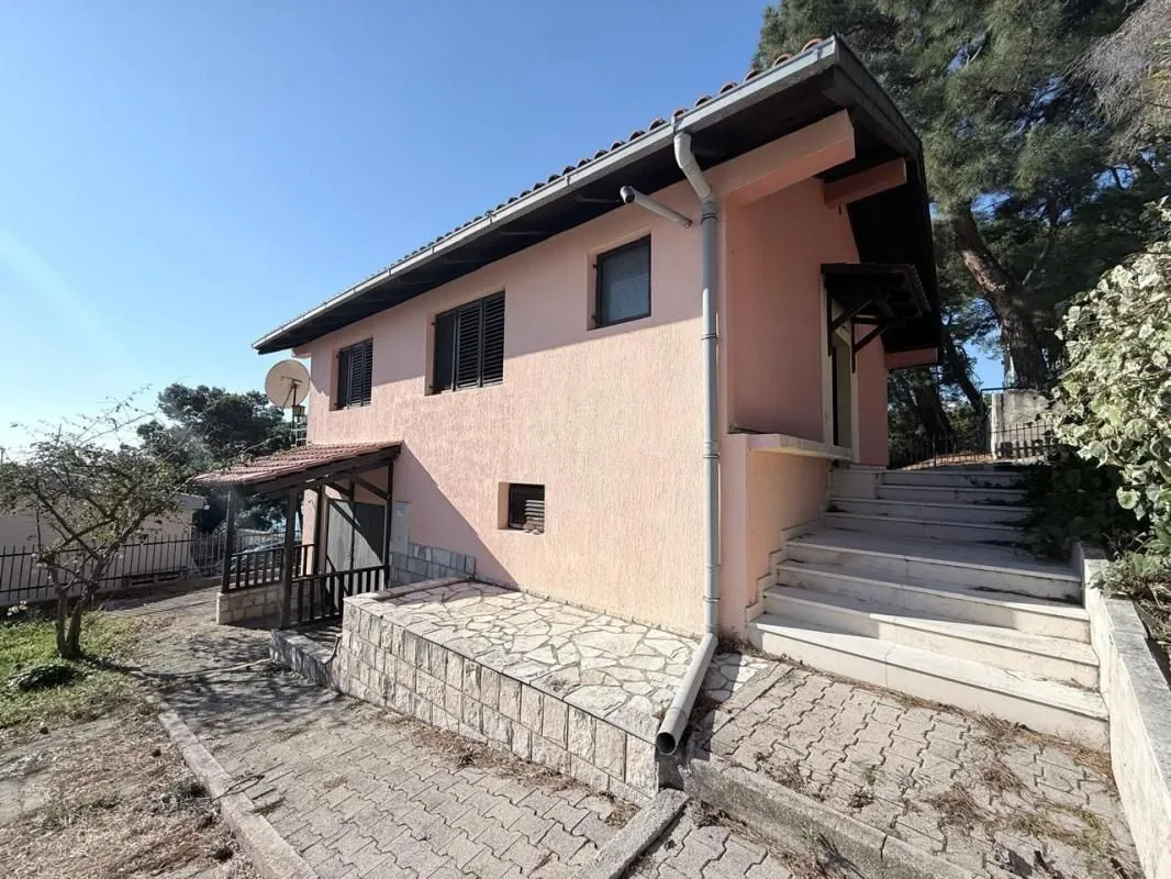 Prodaja, kuća, 130m², Zeleni Pojas, Bar