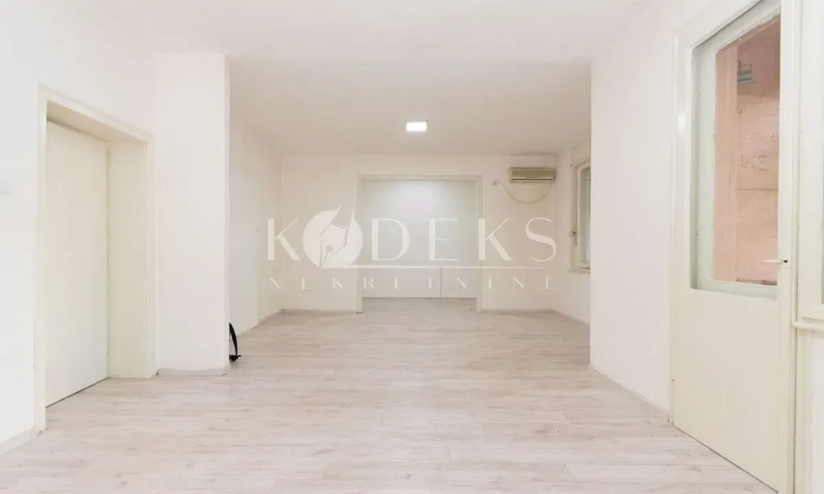 Rent, office space, 85m², Centar, Podgorica