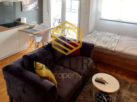 Izdavanje, garsonjera, 33m², City Kvart, Podgorica - image 7