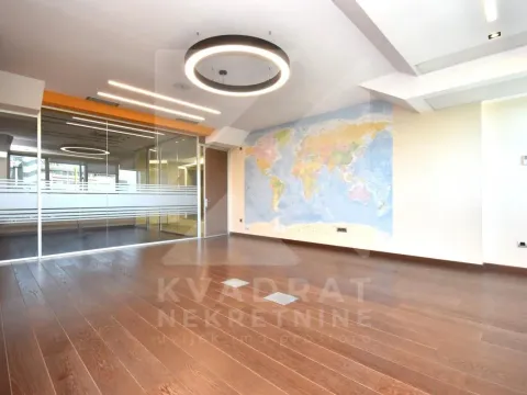 Izdavanje, poslovni prostor, 391m2, Preko Morače, Podgorica Izdavanje, poslovni prostor, 391m2, Preko Morače, Podgorica