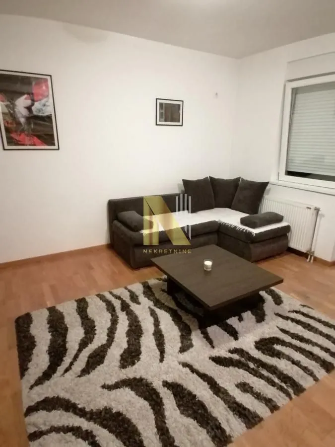 Rent, studio apartment, 28m², Bulevar Oslobodjenja, Novi Sad Sve Podlokacije