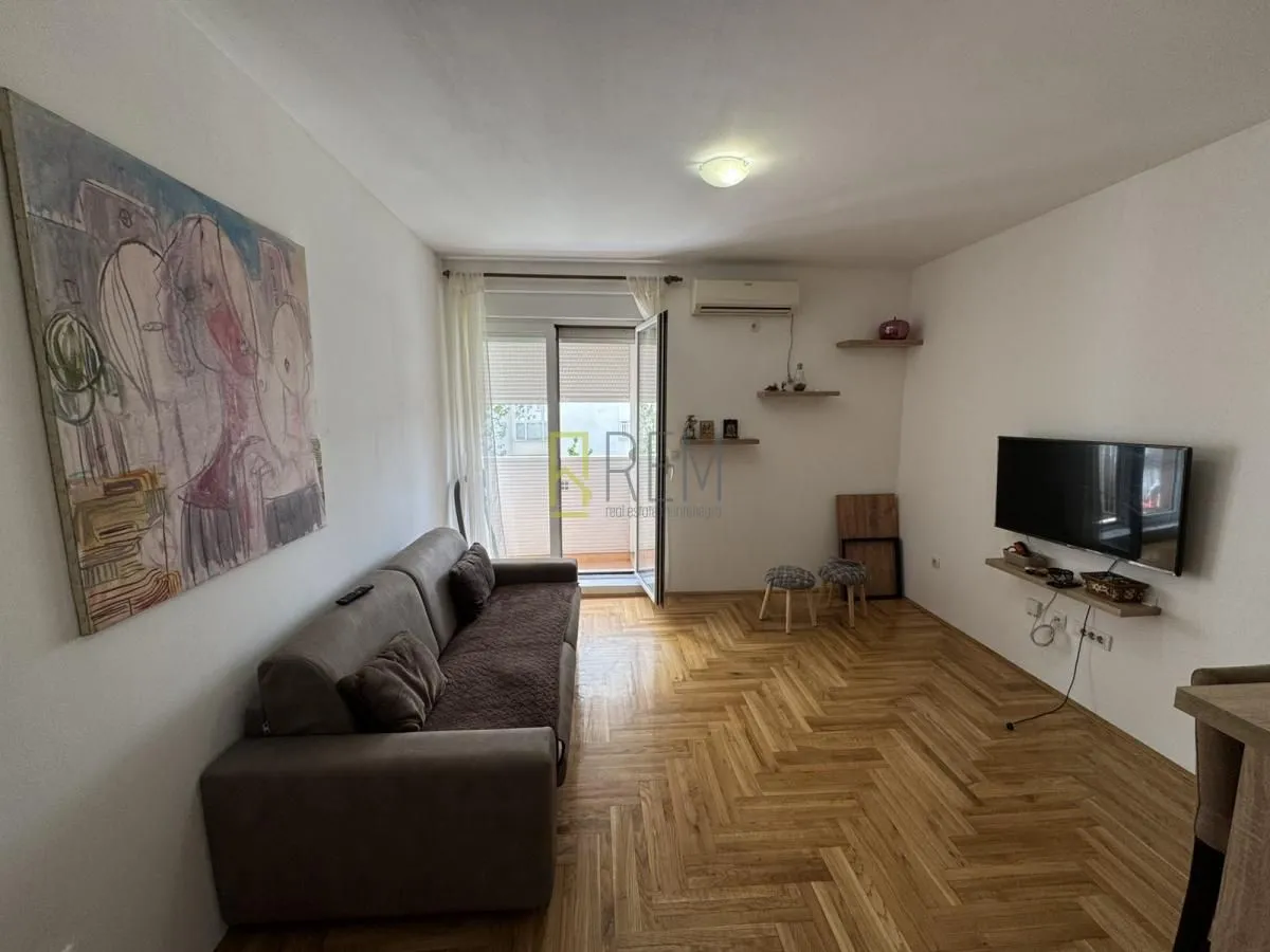 Rent, studio apartment, 33m², Tuški Put, Podgorica