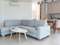 Izdavanje, dvosoban stan, 60m², Radanovići, Kotor - image 1