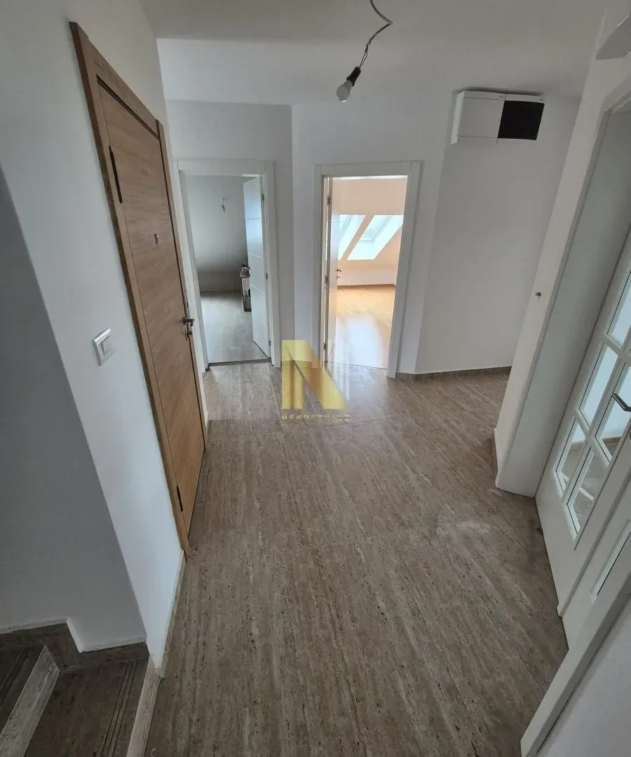 Rent, office space, 650m², Stari Majur, Petrovaradin