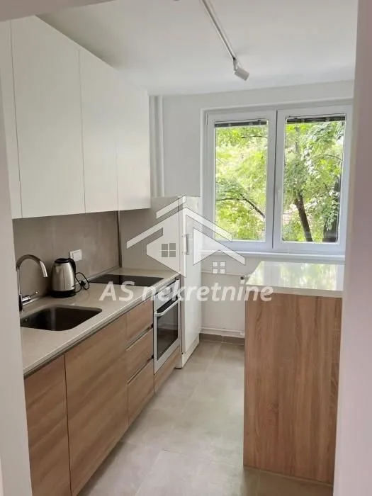 Rent, two bedroom apartment, 54m², Kalenić Pijaca, Vračar Sve Podlokacije