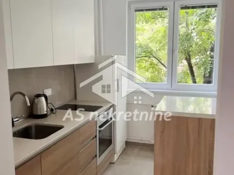 Izdavanje, dvosoban stan, 54m², Kalenić Pijaca, Vračar Sve Podlokacije - image 4