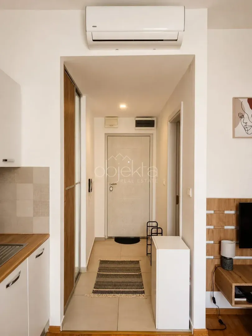 Rent, studio apartment, 21m², Tivat, Crna Gora