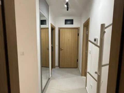 Izdavanje, dvosoban stan, 56m², City Kvart, Podgorica - image 5